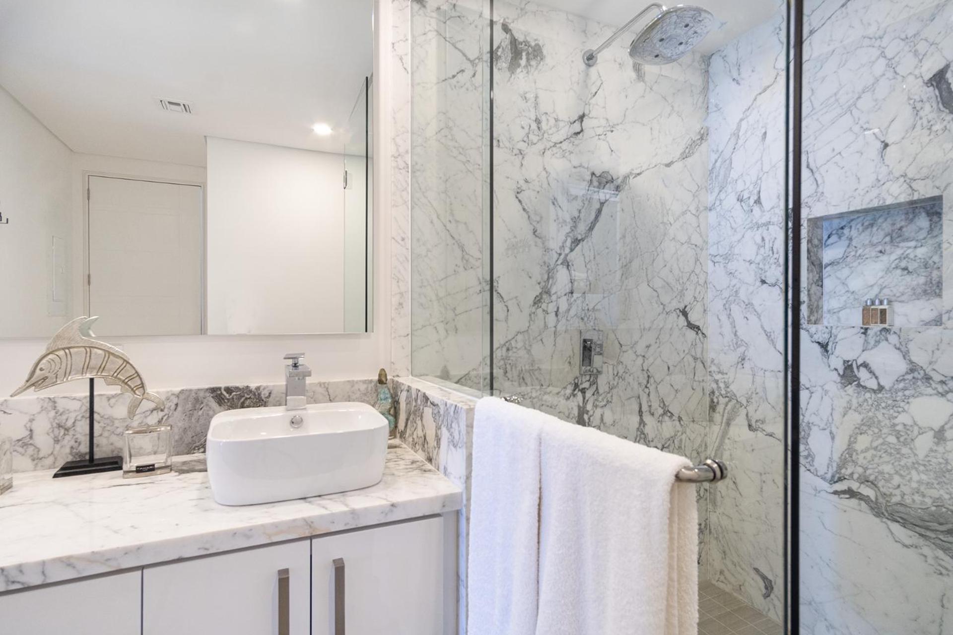 Relax and Splash in Paradise Encantame Towers C 1703