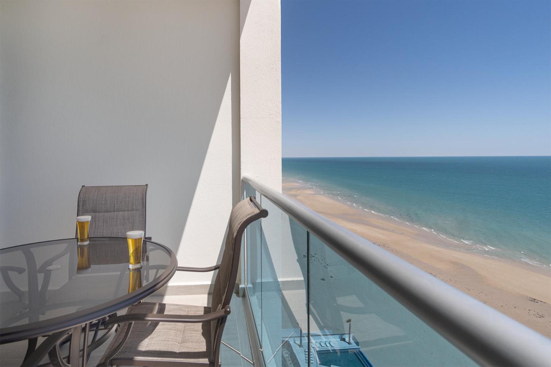Relax and Splash in Paradise Encantame Towers C 1703