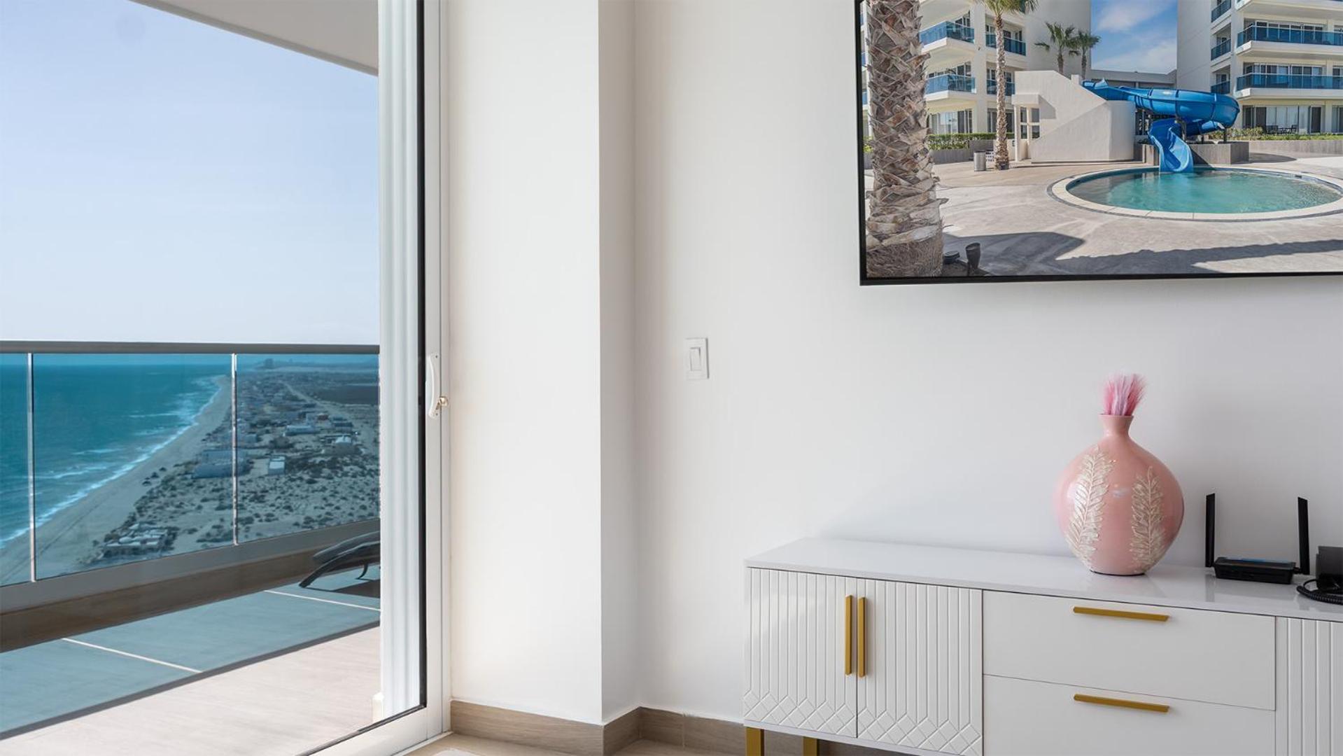 Modern 2 BR Condo at Encantame Towers Viento 2204