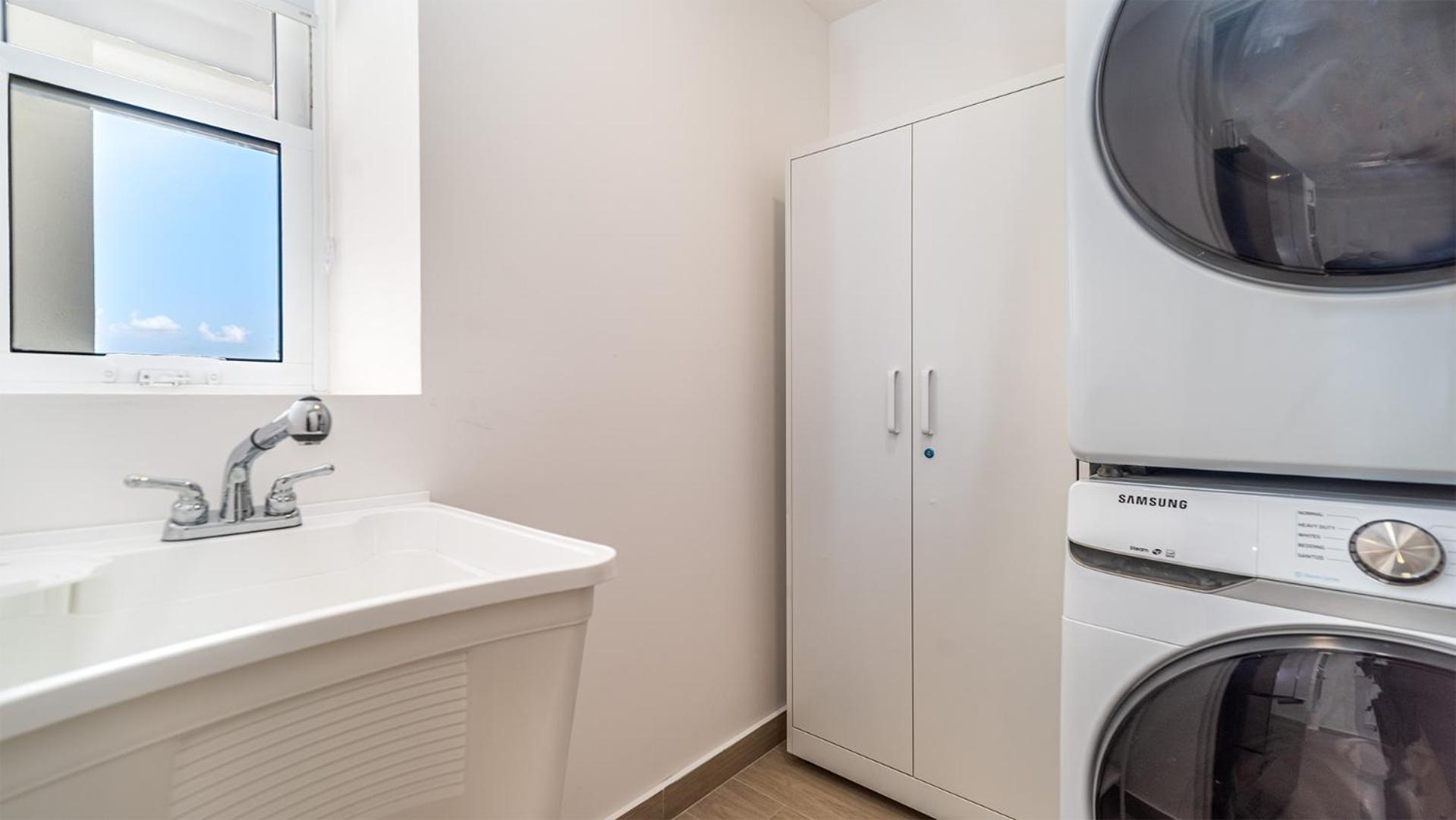 Modern 2 BR Condo at Encantame Towers Viento 2204