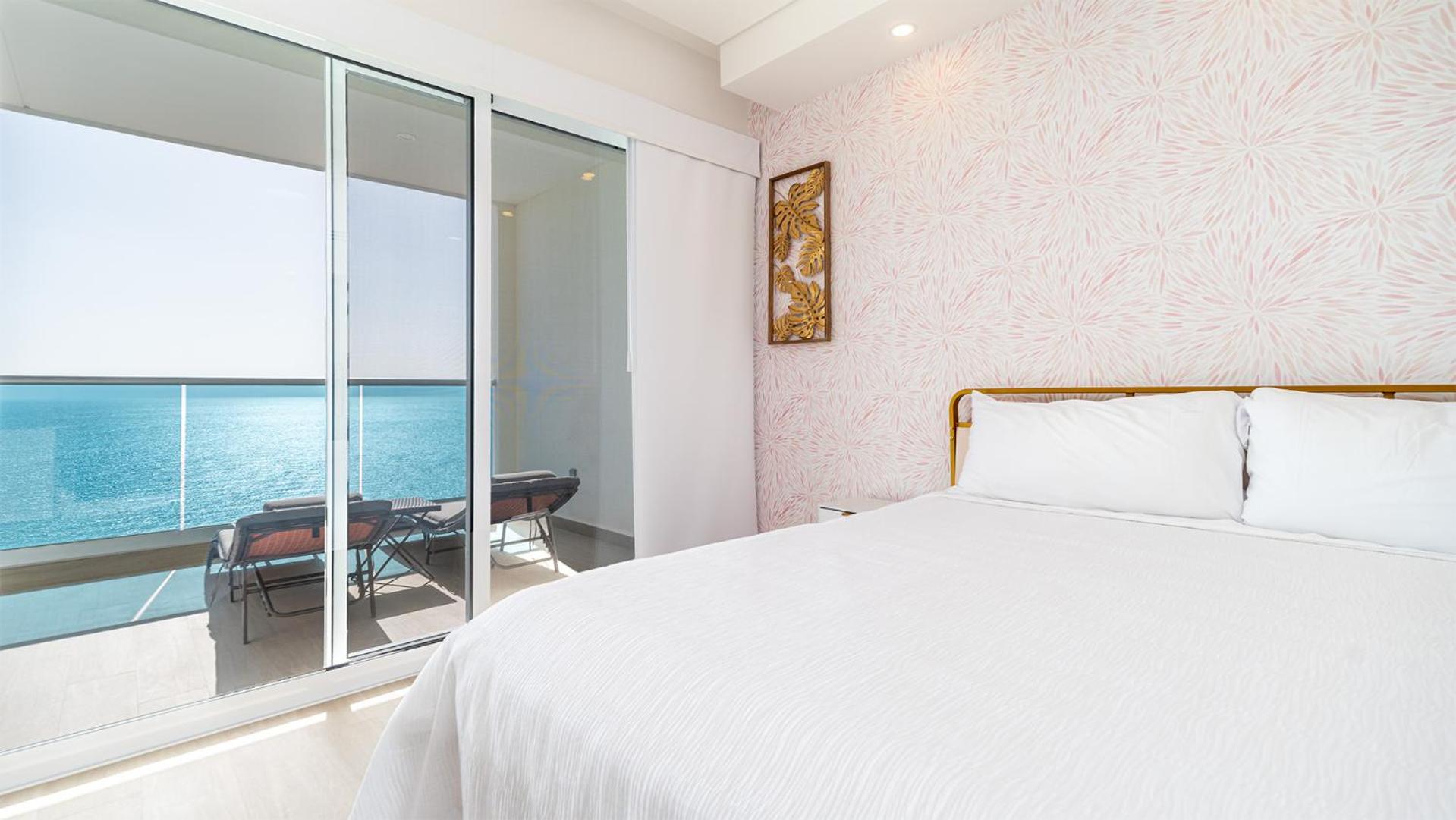 Modern 2 BR Condo at Encantame Towers Viento 2204