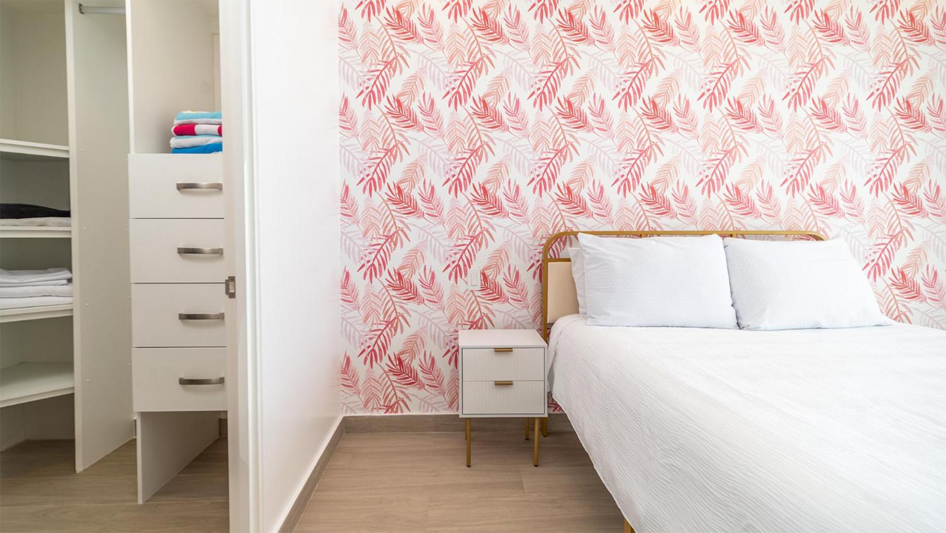 Modern 2 BR Condo at Encantame Towers Viento 2204