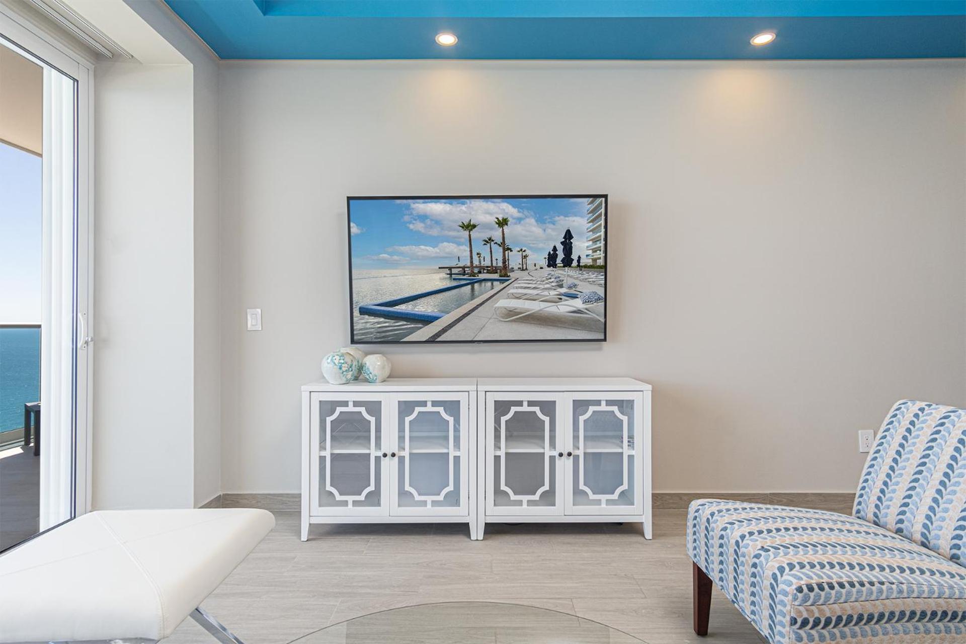 Modish 2 BR Condo at Encantame Towers Velero 2204
