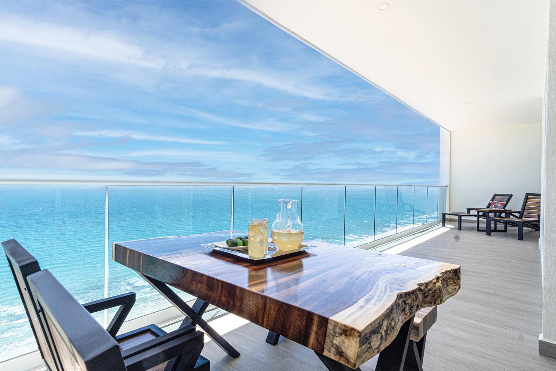 Modish 2 BR Condo at Encantame Towers Velero 2204
