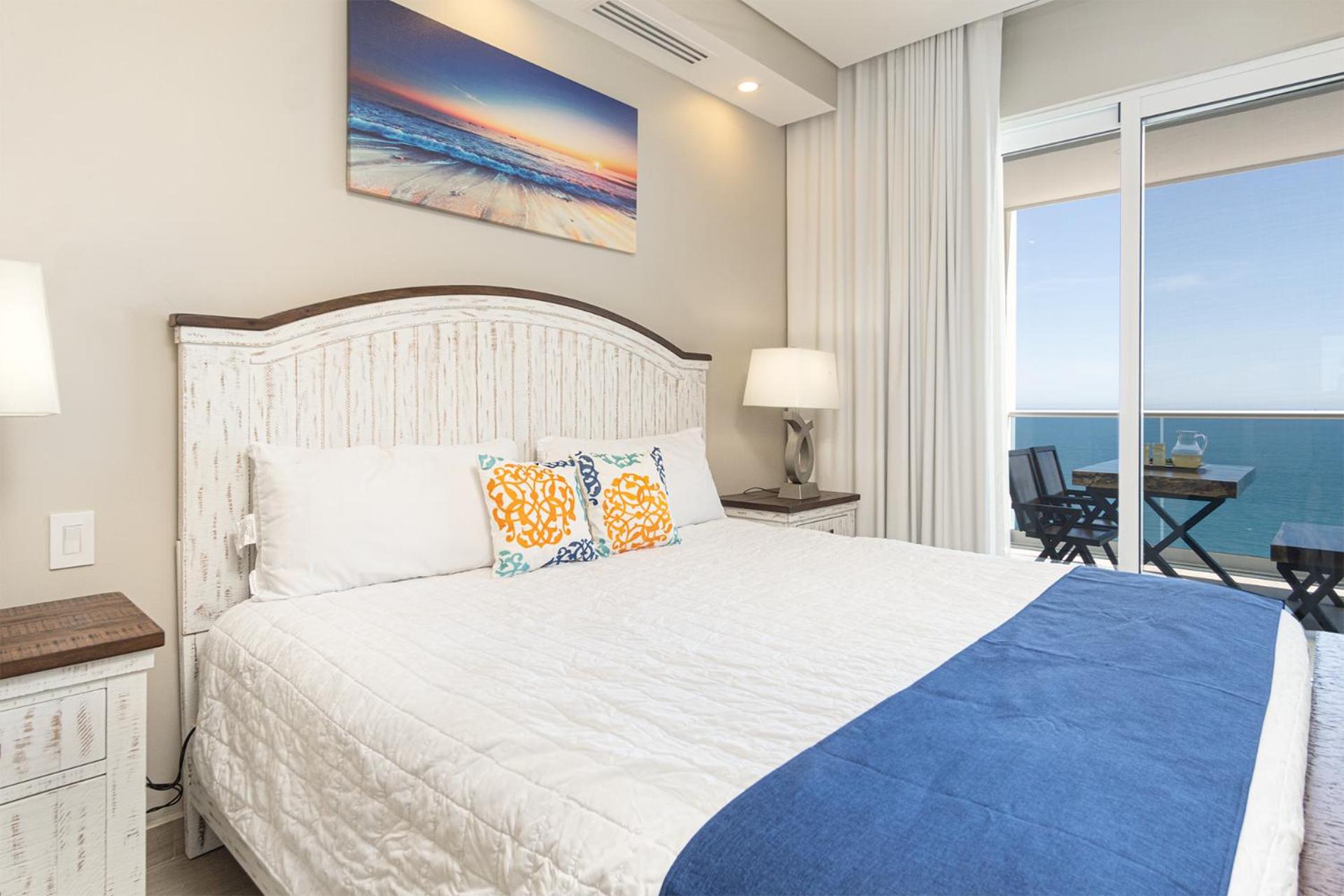 Modish 2 BR Condo at Encantame Towers Velero 2204