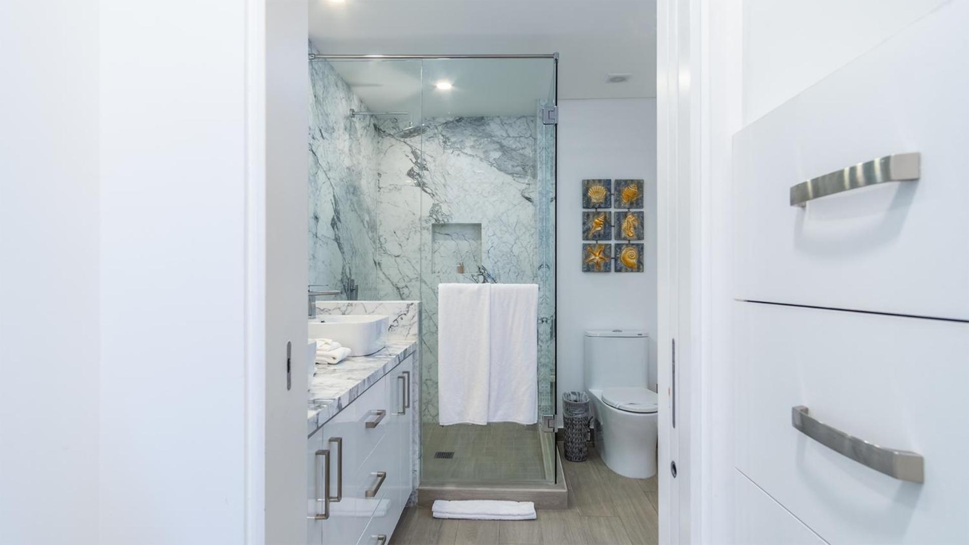 Lavish 1 bedroom Beach Front Condominium Encantame C-1403