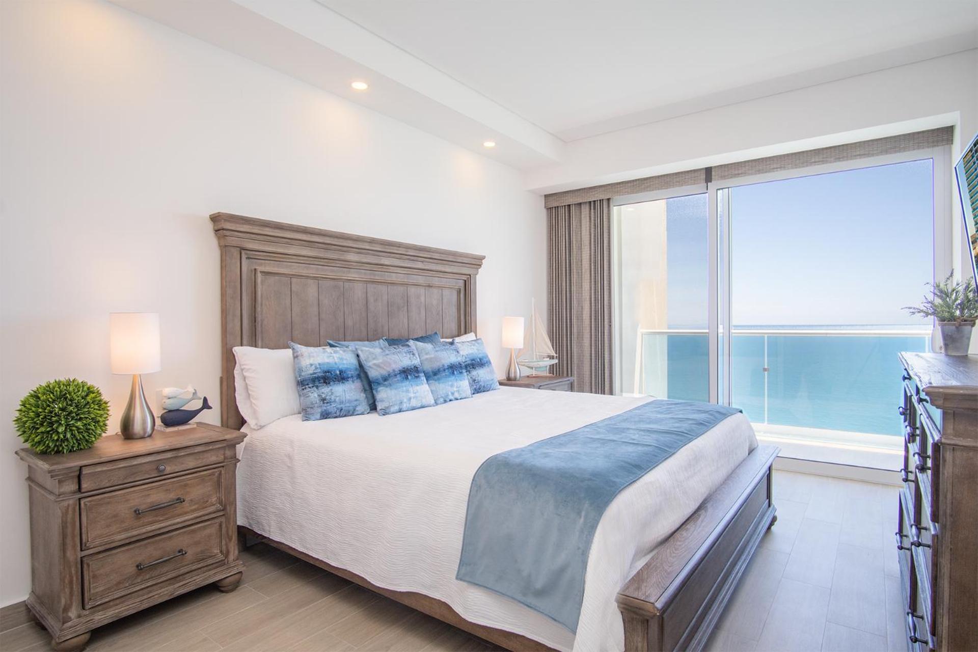 Family Paradise! Splash in The New Lazy River and Sleep In Luxury Encantame Velero 2101