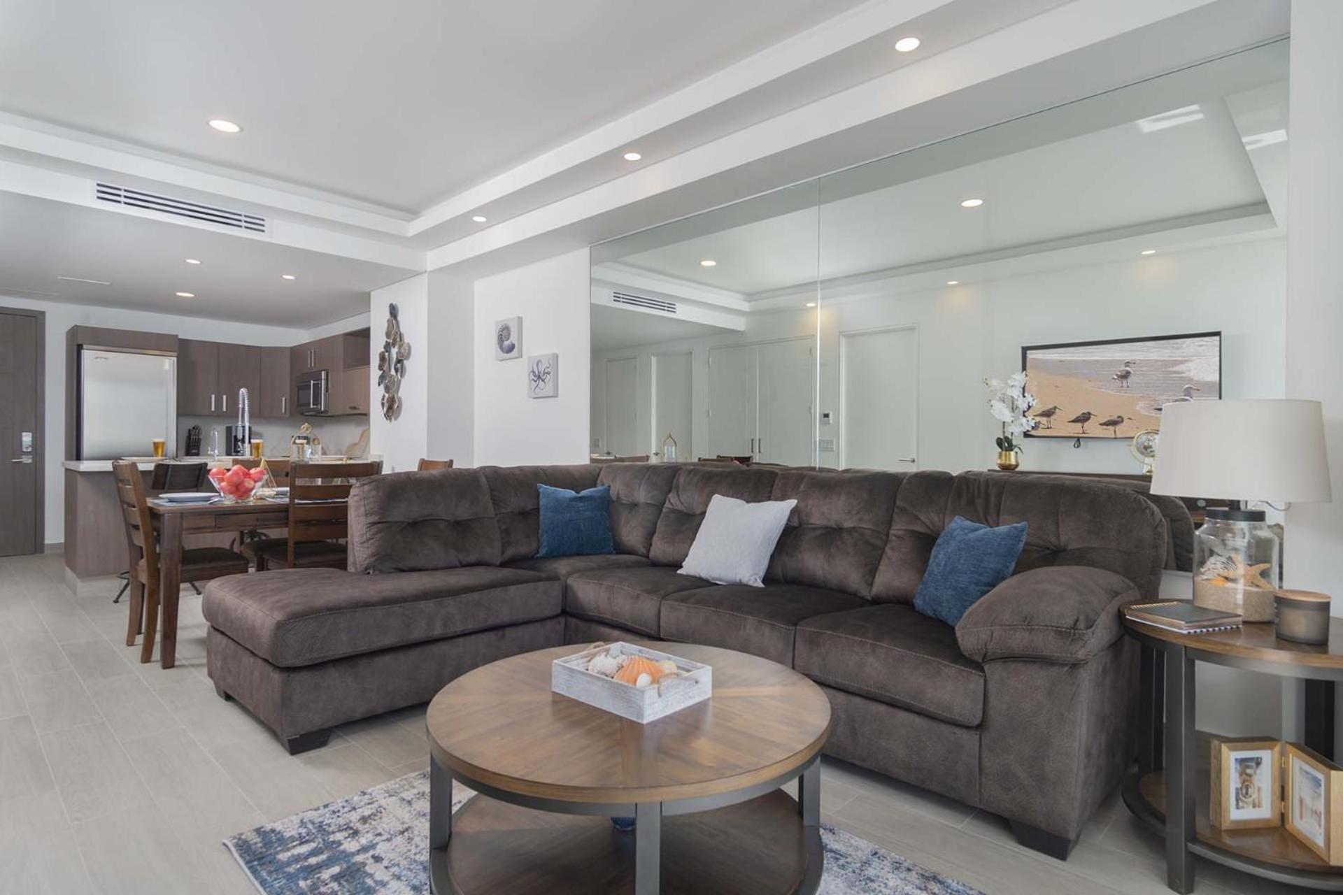Splash in The New Lazy River/Stay in Modern Luxury Encantame C-603