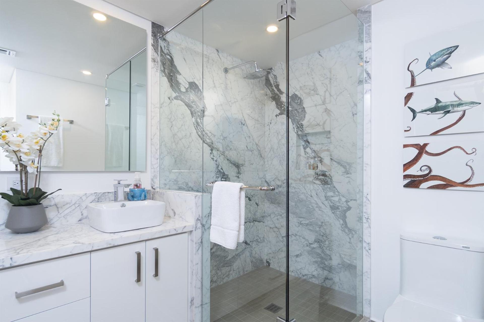 Lavish 1 bedroom Beach Front Condominium Encantame C-1603