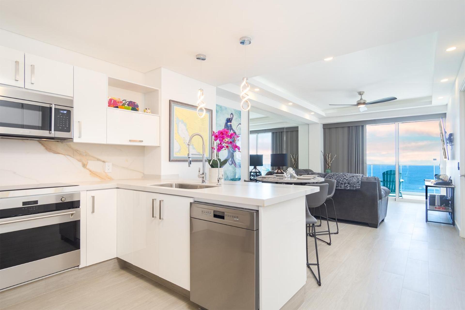 Lavish 1 bedroom Beach Front Condominium Encantame C-1603