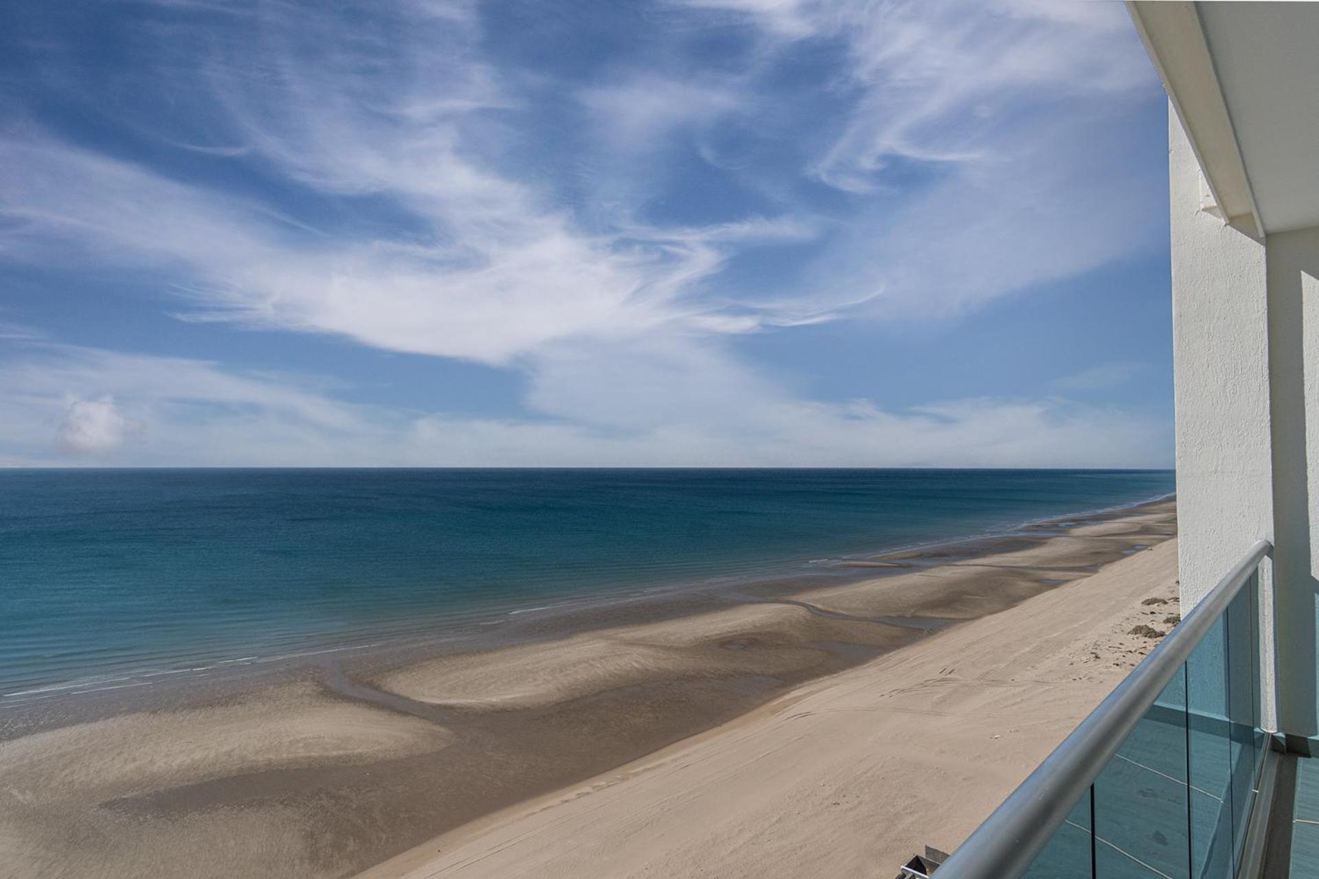 Lavish 1 bedroom Beach Front Condominium Encantame C-1603