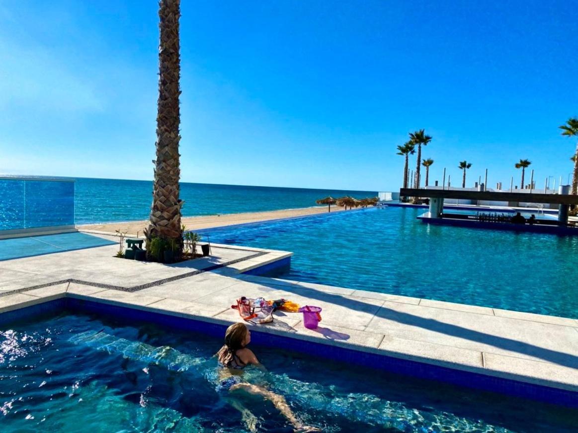 Lavish 1 bedroom Beach Front Condominium Encantame C-1603