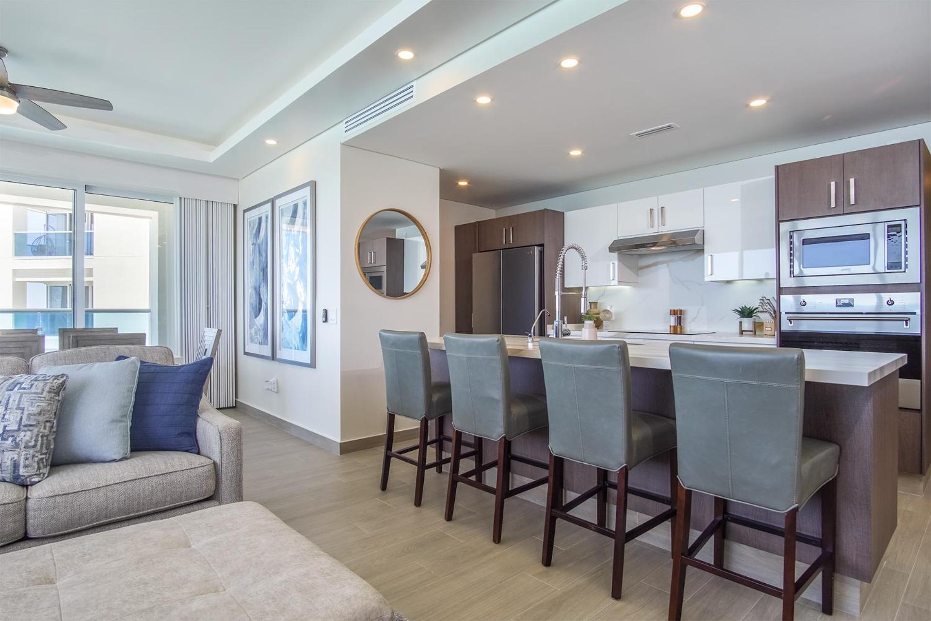 Luxury modern condo at Encantame Towers E1405