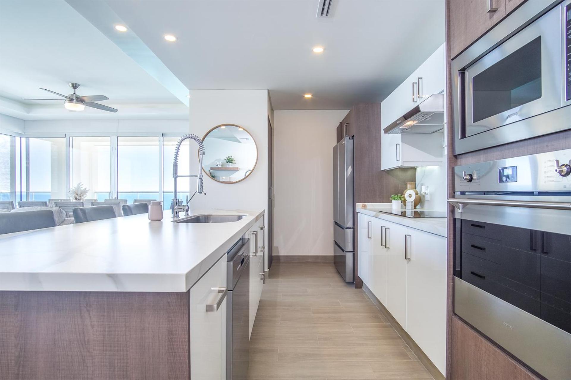 Luxury modern condo at Encantame Towers E1405