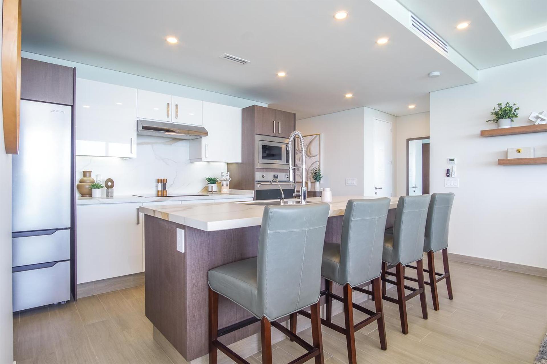 Luxury modern condo at Encantame Towers E1405