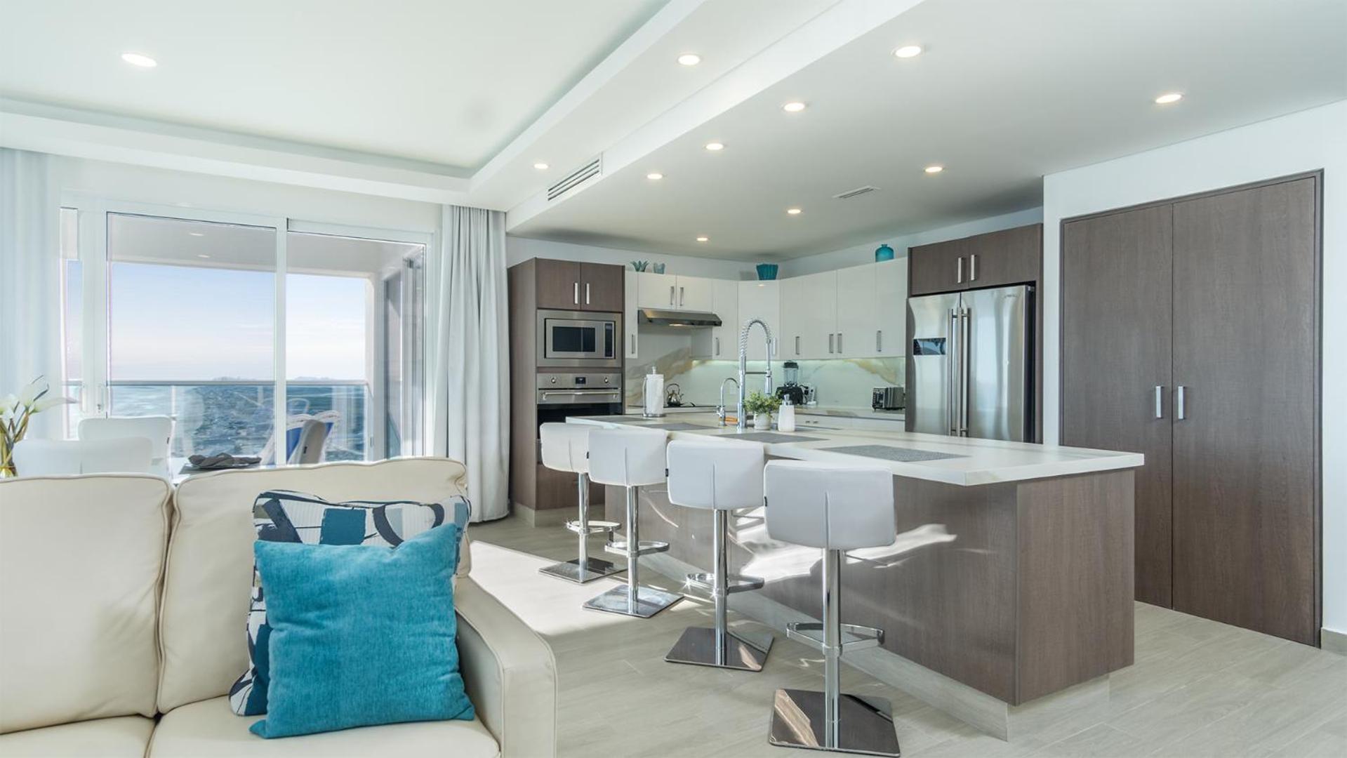 Impressive & beautiful 3 bedroom unit Ocean Front Encantame Velero-2301