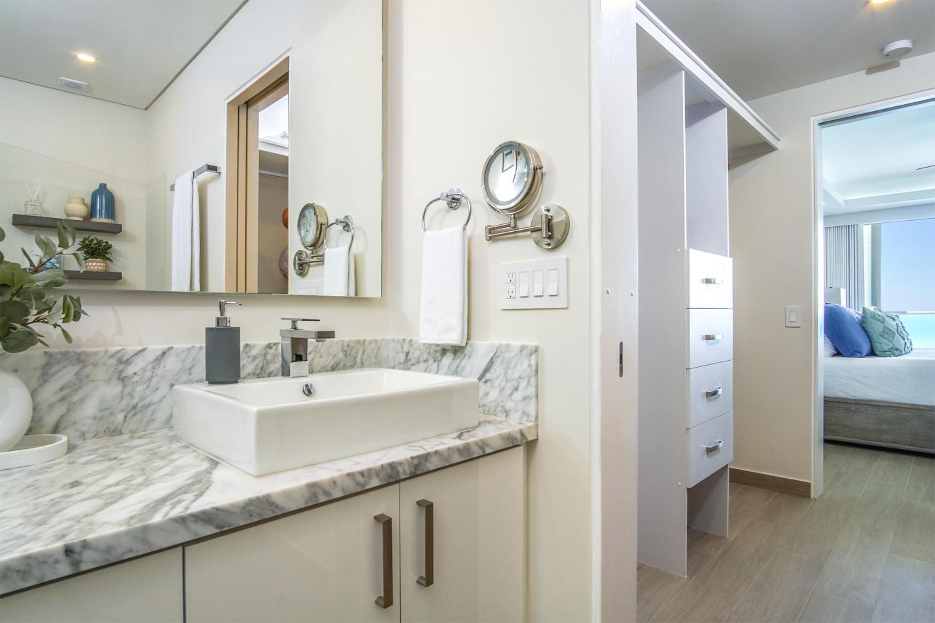 Luxury modern condo at Encantame Towers E1405