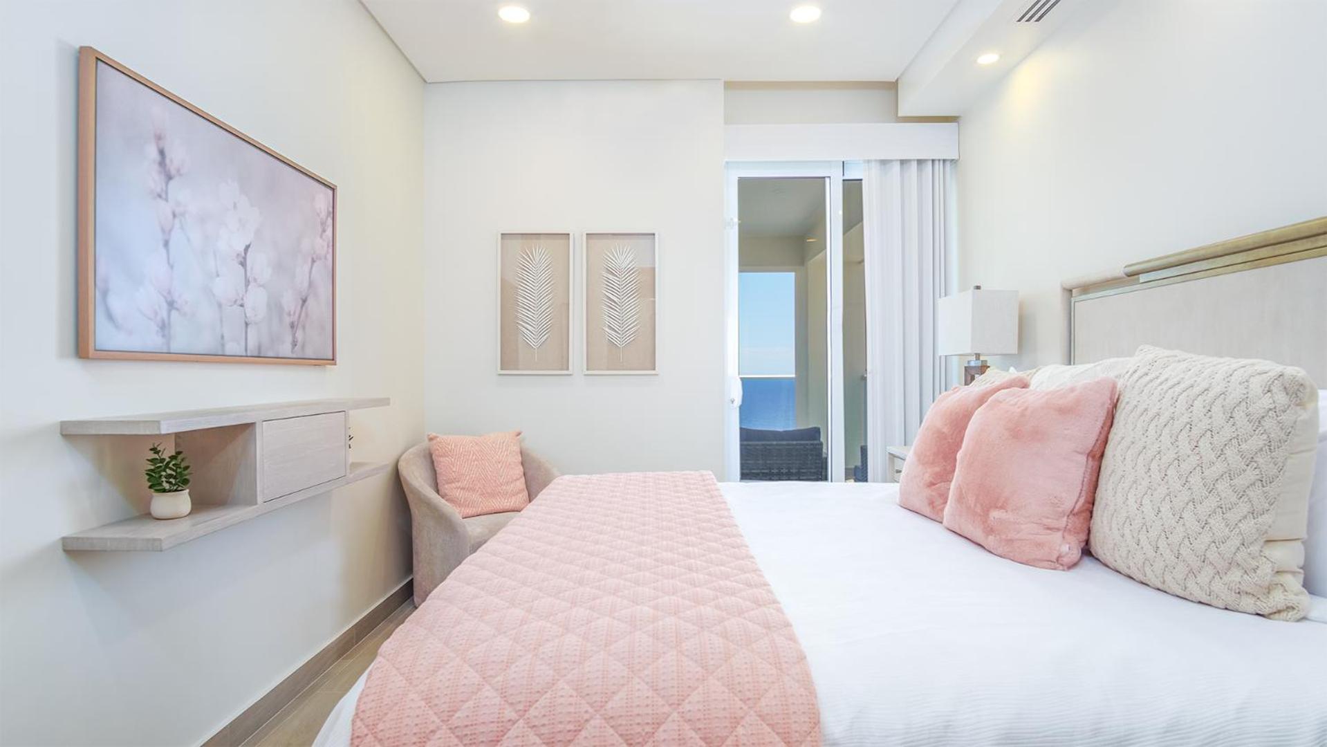 Luxury modern condo at Encantame Towers E1405