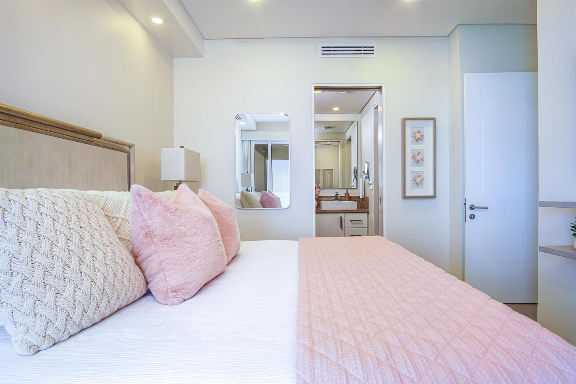 Luxury modern condo at Encantame Towers E1405