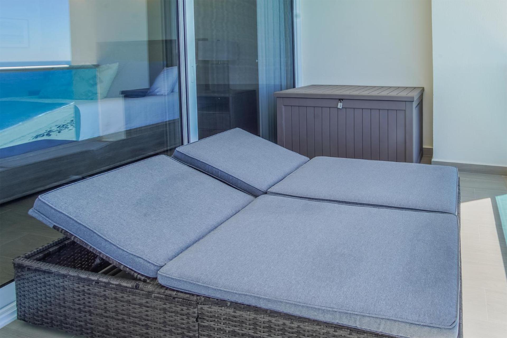 Luxury modern condo at Encantame Towers E1405