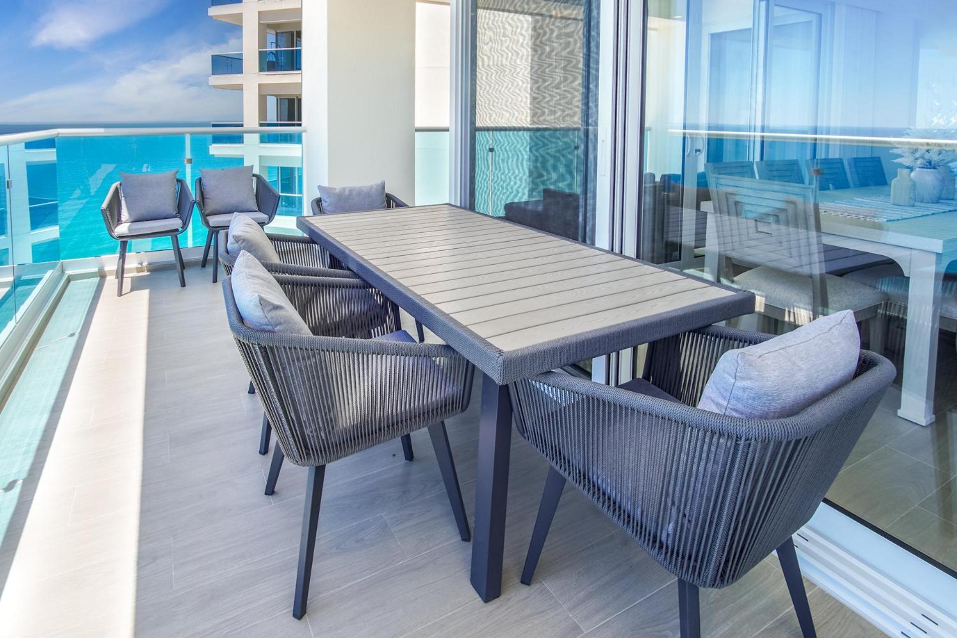 Luxury modern condo at Encantame Towers E1405