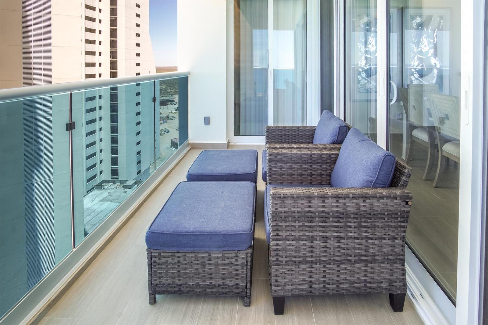 Luxury modern condo at Encantame Towers E1405