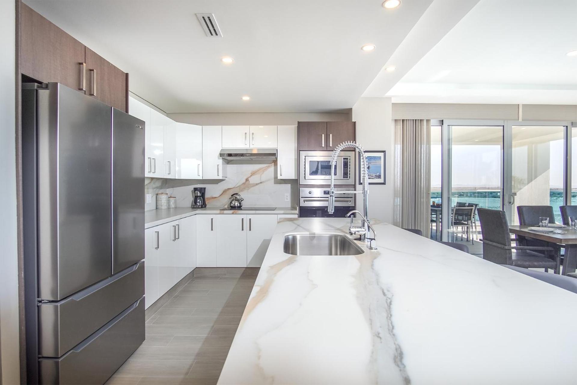 Awesome 3 bedroom condo Encantame Tower E 201