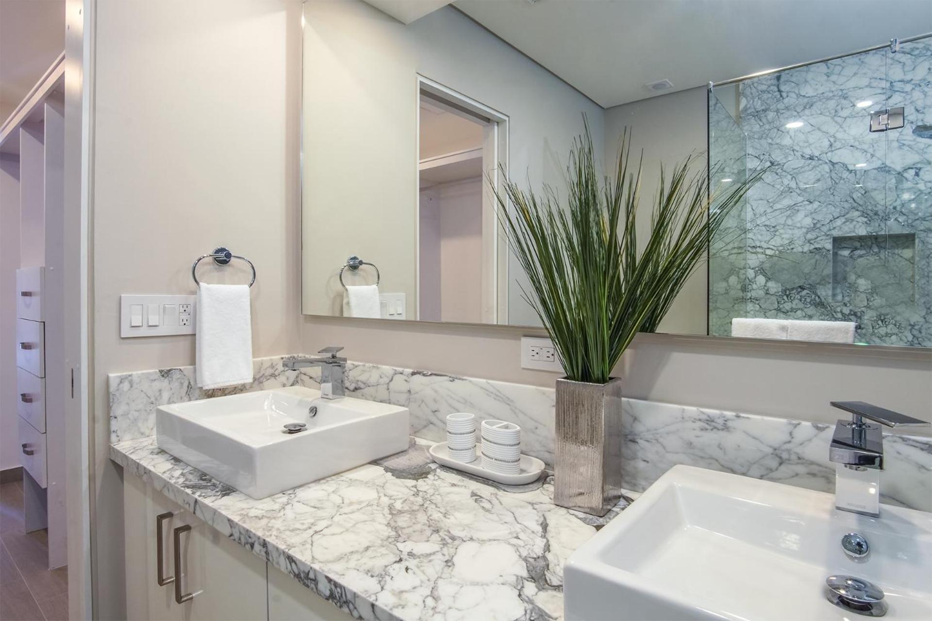 Awesome 3 bedroom condo Encantame Tower E 201