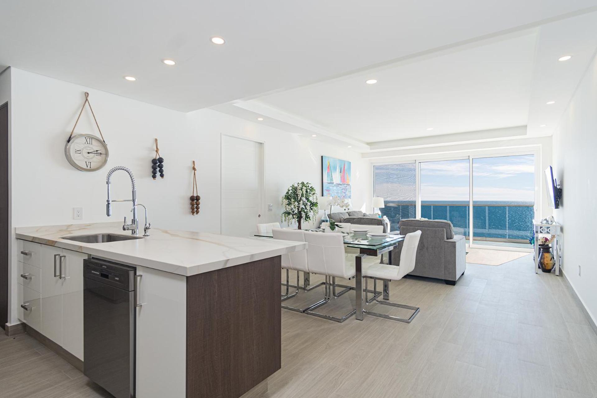 Splash in New Lazy River/Stay in Modern Luxury Encantame 702