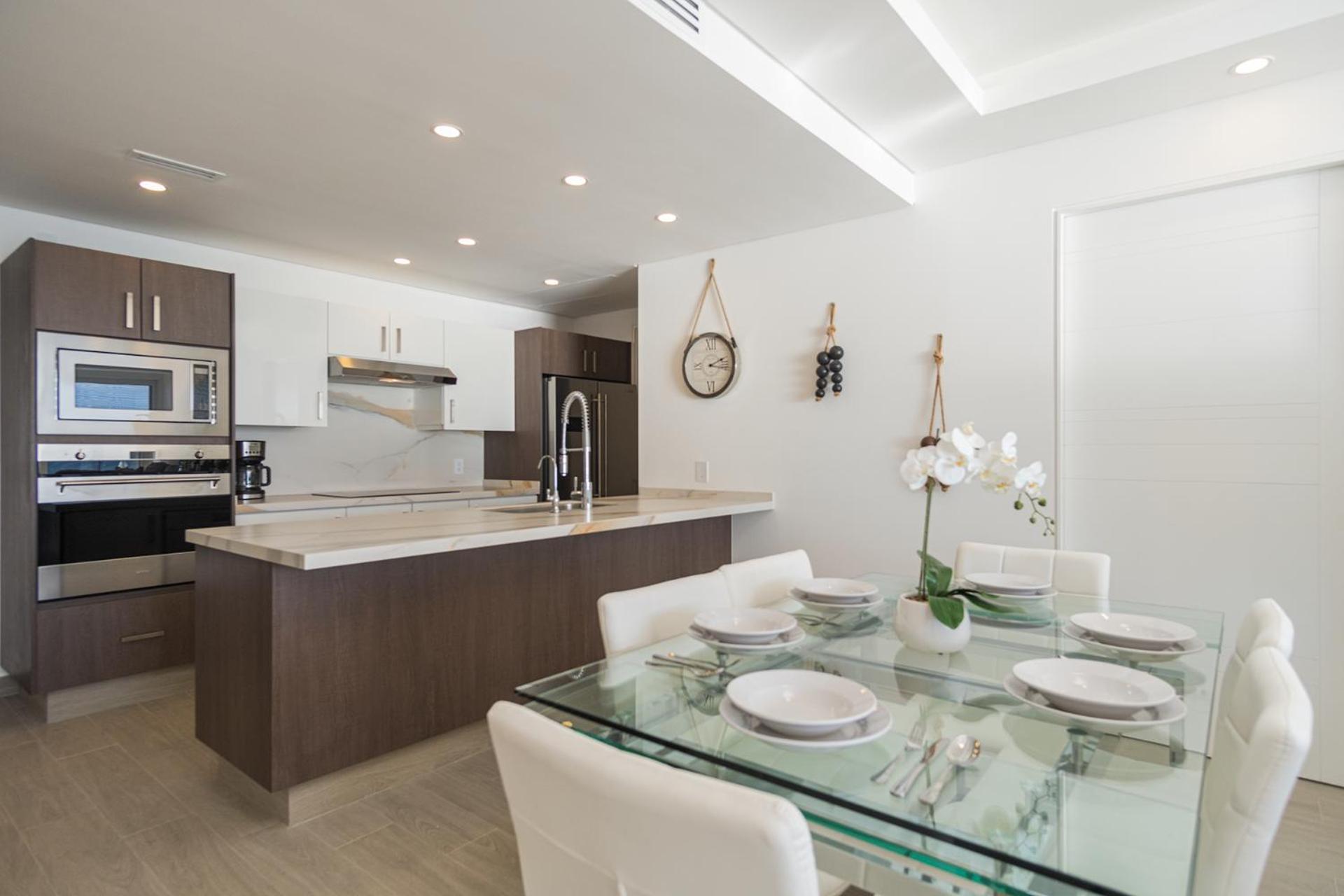 Splash in New Lazy River/Stay in Modern Luxury Encantame 702