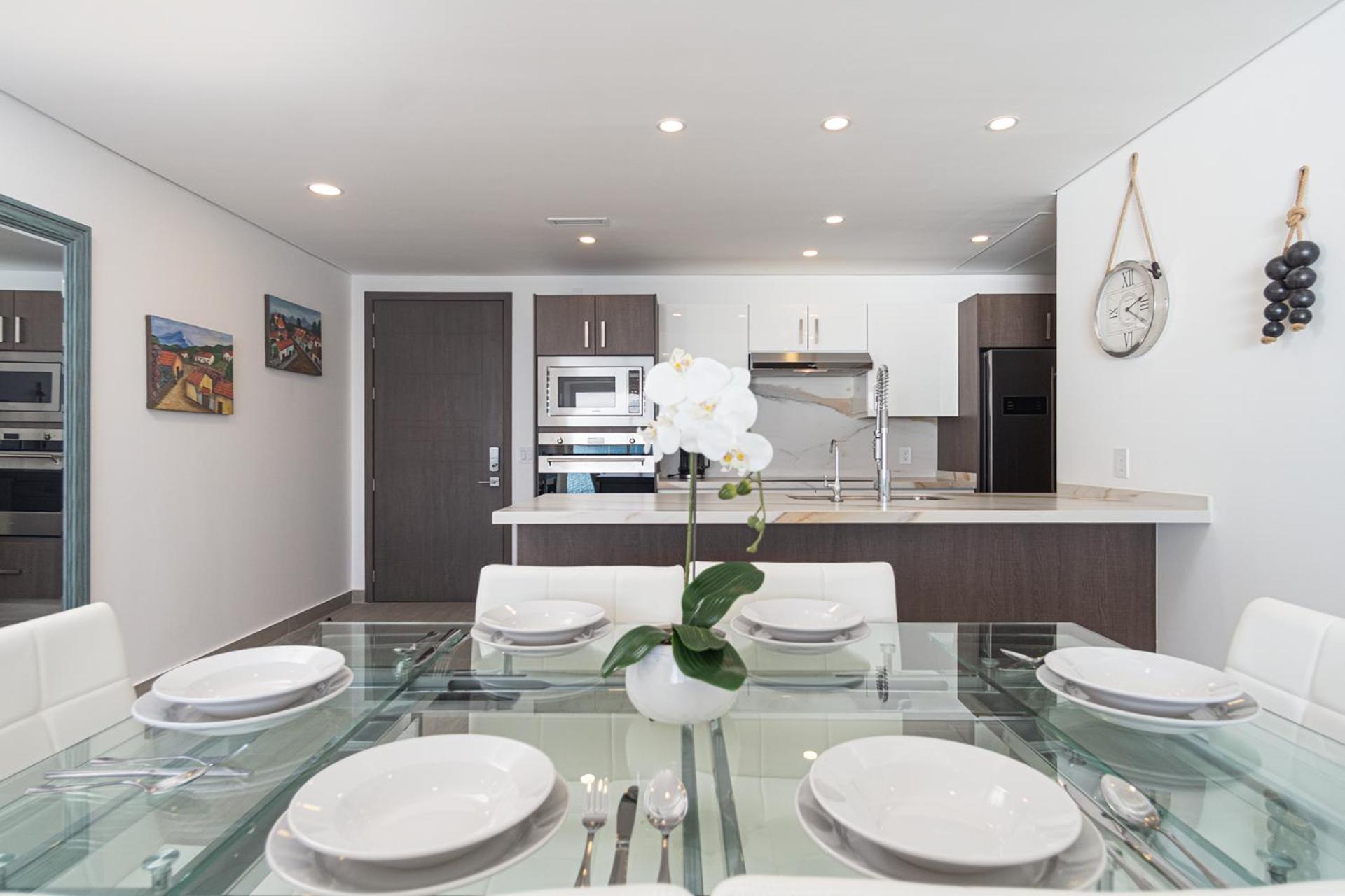 Splash in New Lazy River/Stay in Modern Luxury Encantame 702