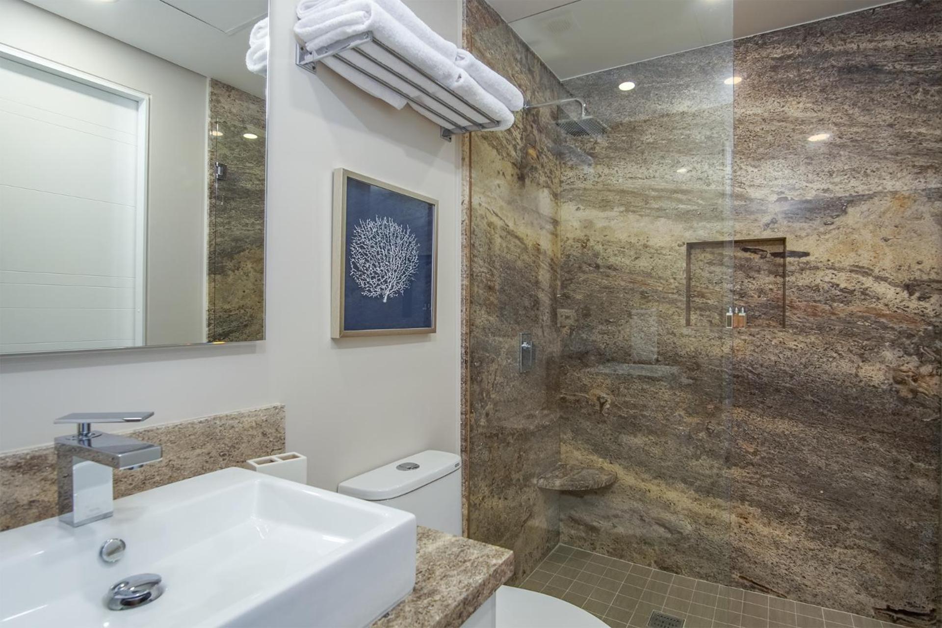 Awesome 3 bedroom condo Encantame Tower E 201