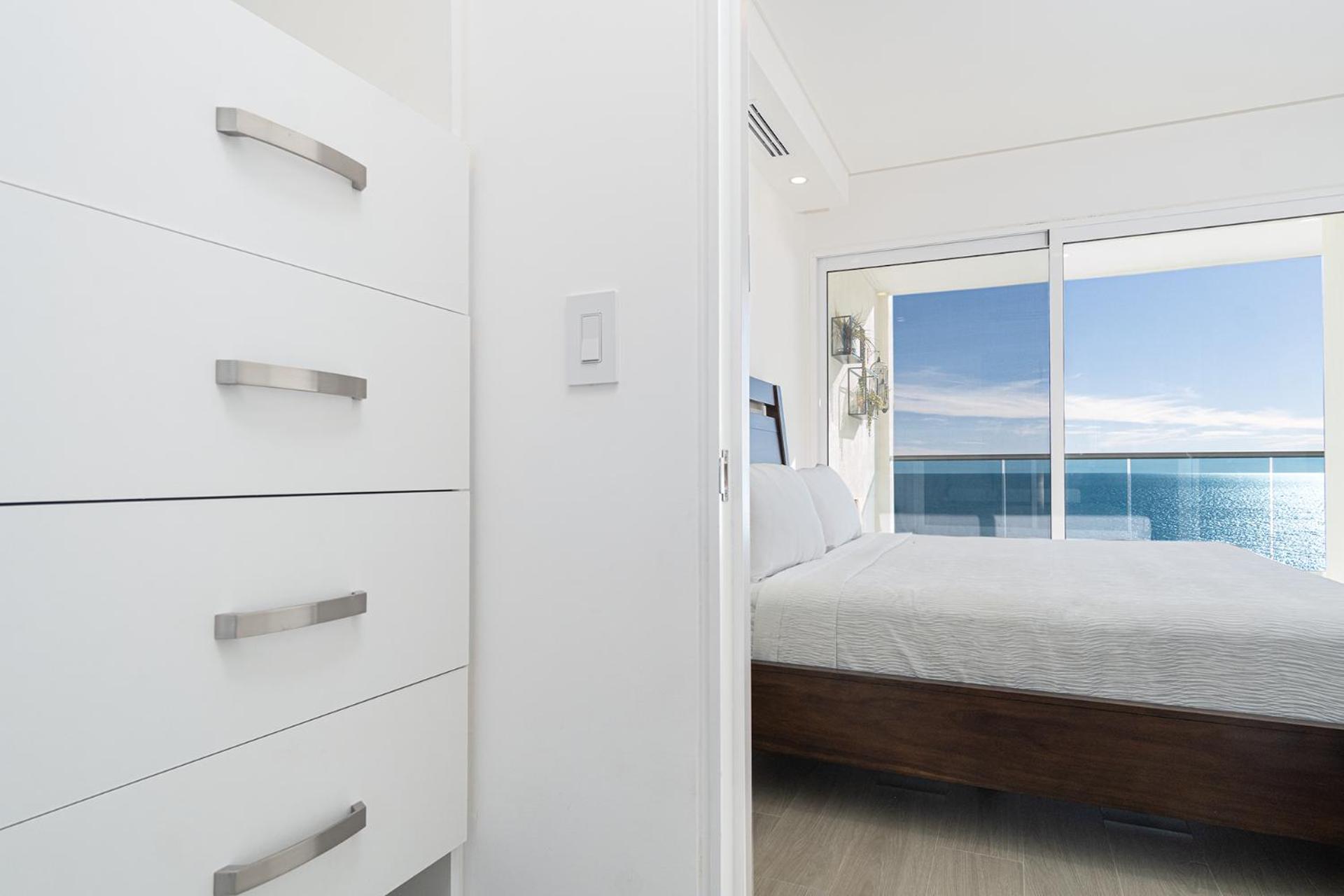 Splash in New Lazy River/Stay in Modern Luxury Encantame 702