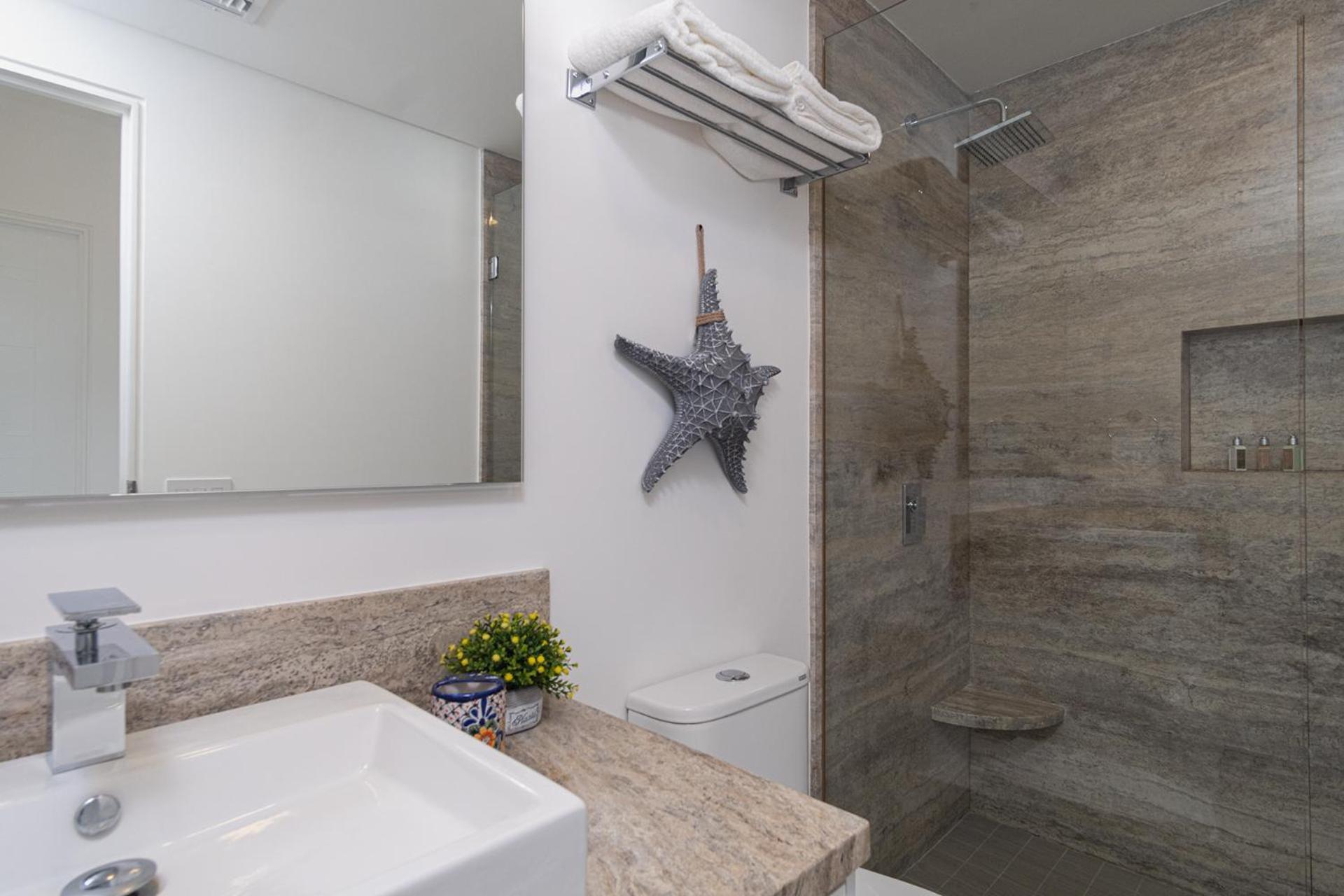 Splash in New Lazy River/Stay in Modern Luxury Encantame 702