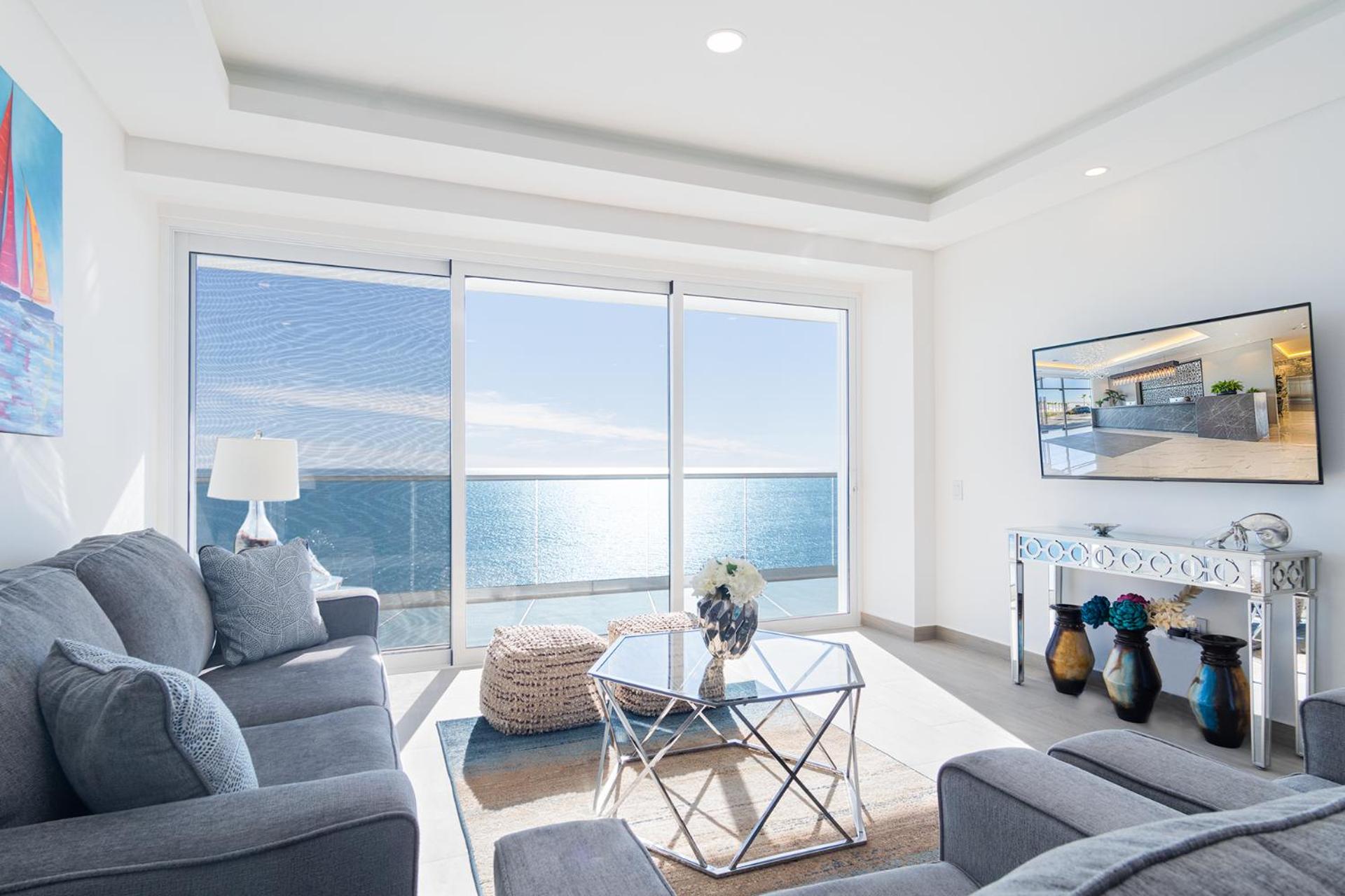 Splash in New Lazy River/Stay in Modern Luxury Encantame 702