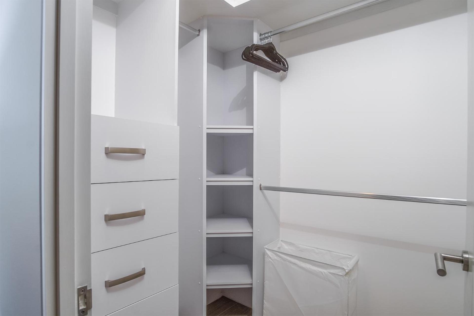 Spectacular 2 bedroom condominium Encantame E102