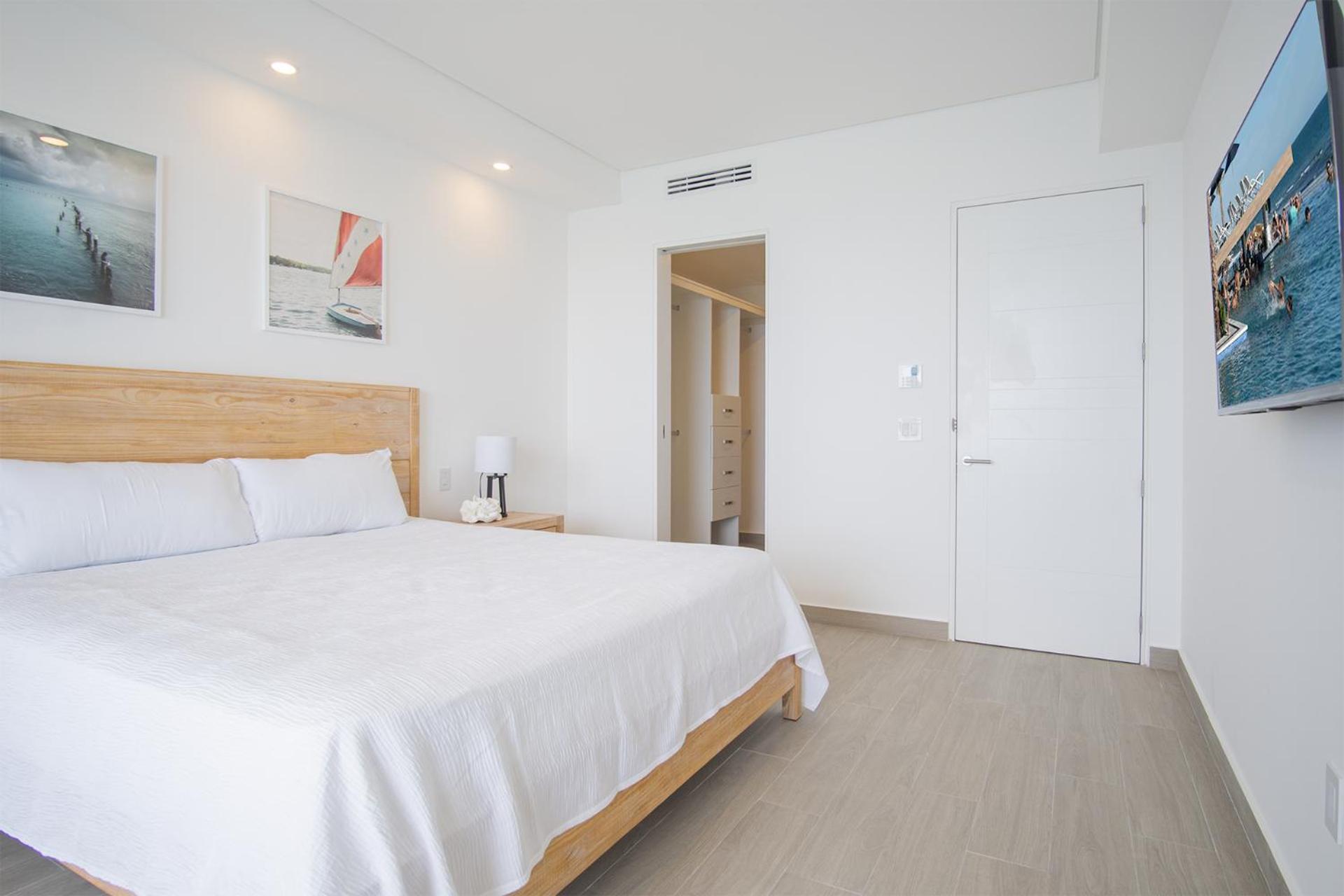 Stunning 2BR condo at Encantame Towers Velero 2302 in playa Encanto