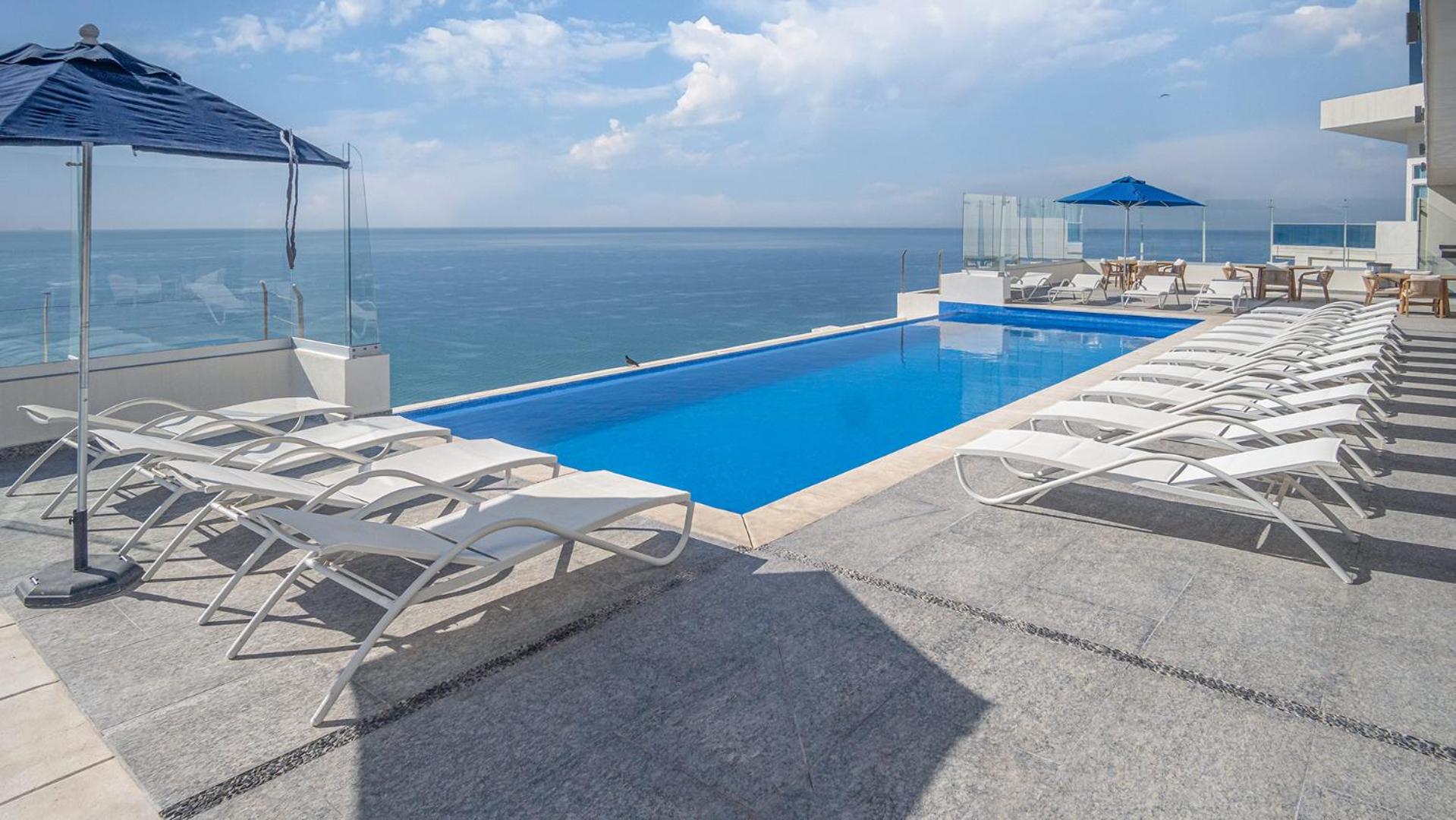 Spectacular 2 bedroom condominium Encantame E102