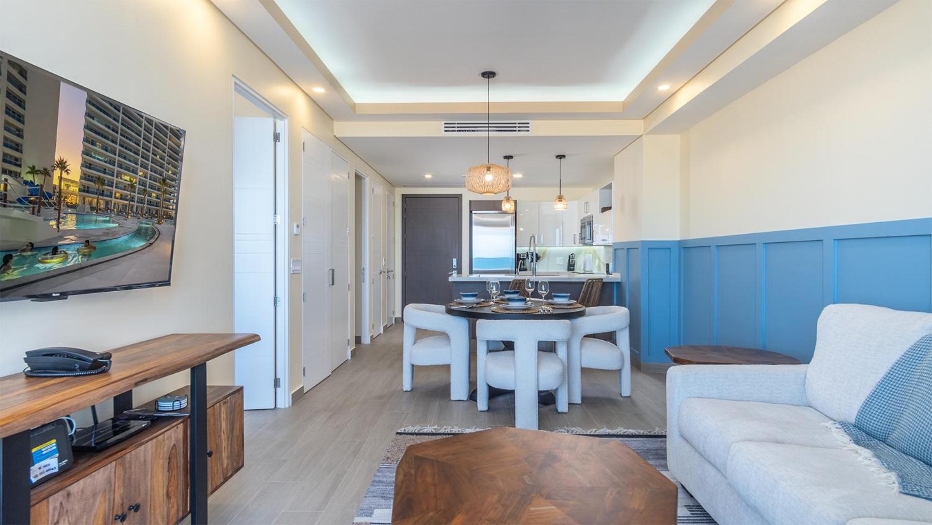 Splash in The New Lazy River/Stay in Modern Luxury Encantame Viento 303