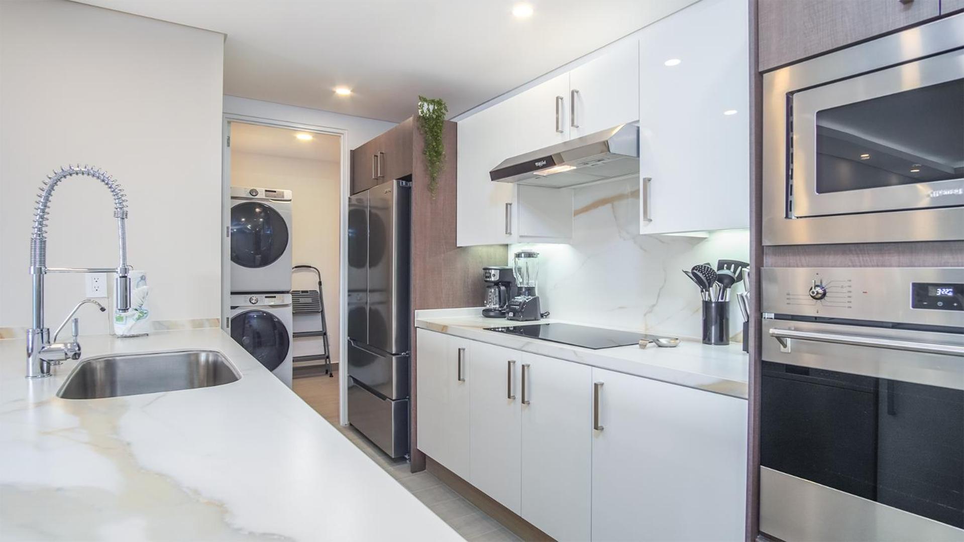 Panoramic And Immersive Water View 2 bedroom E2002