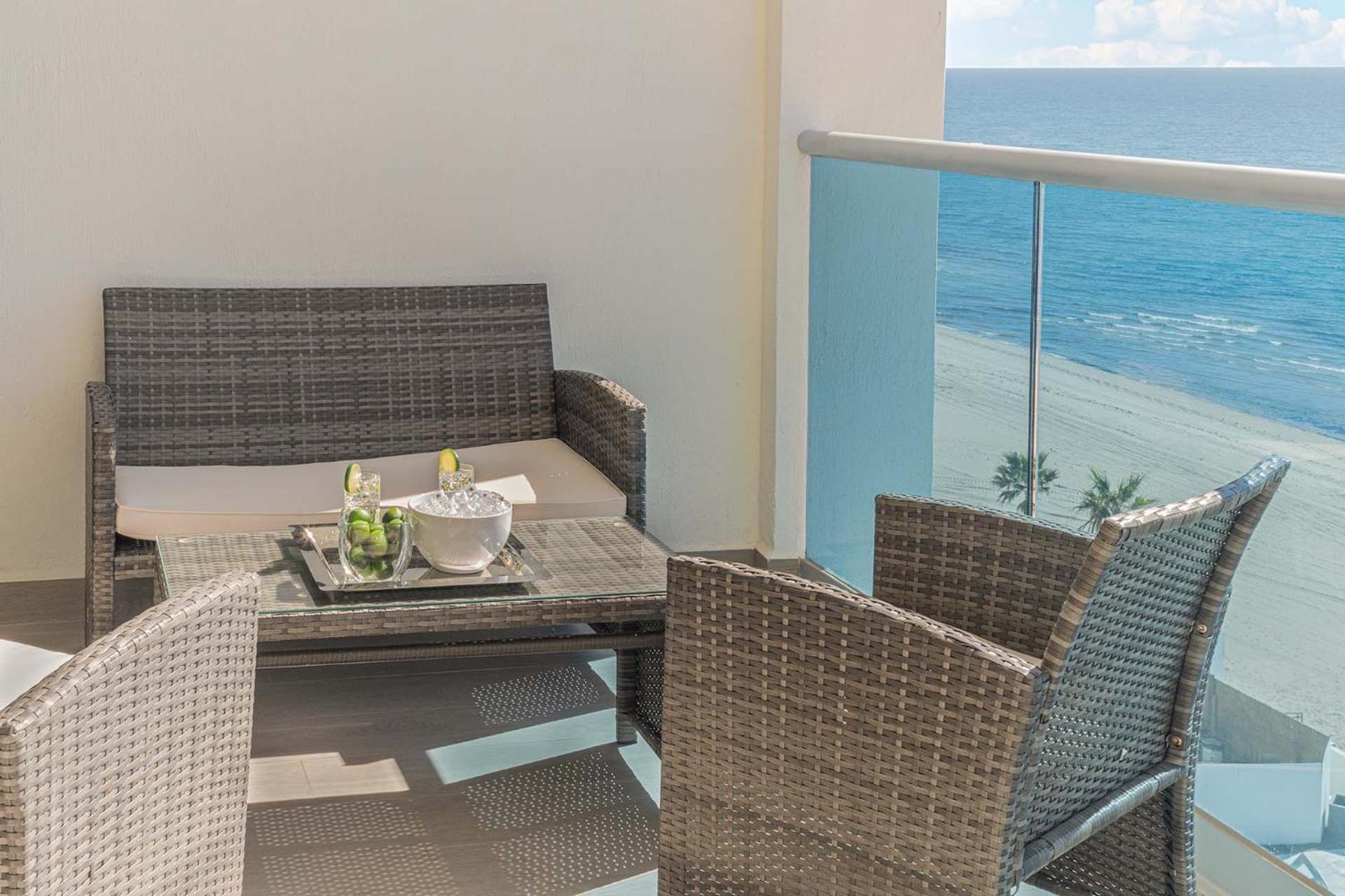Splash in New Lazy River/Stay in Modern Luxury Encanatmae 703