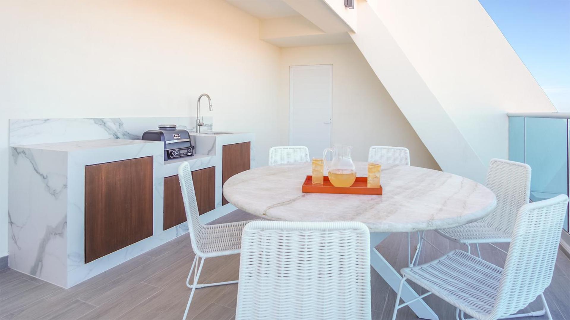 Panoramic And Immersive Water View 2 bedroom E2002