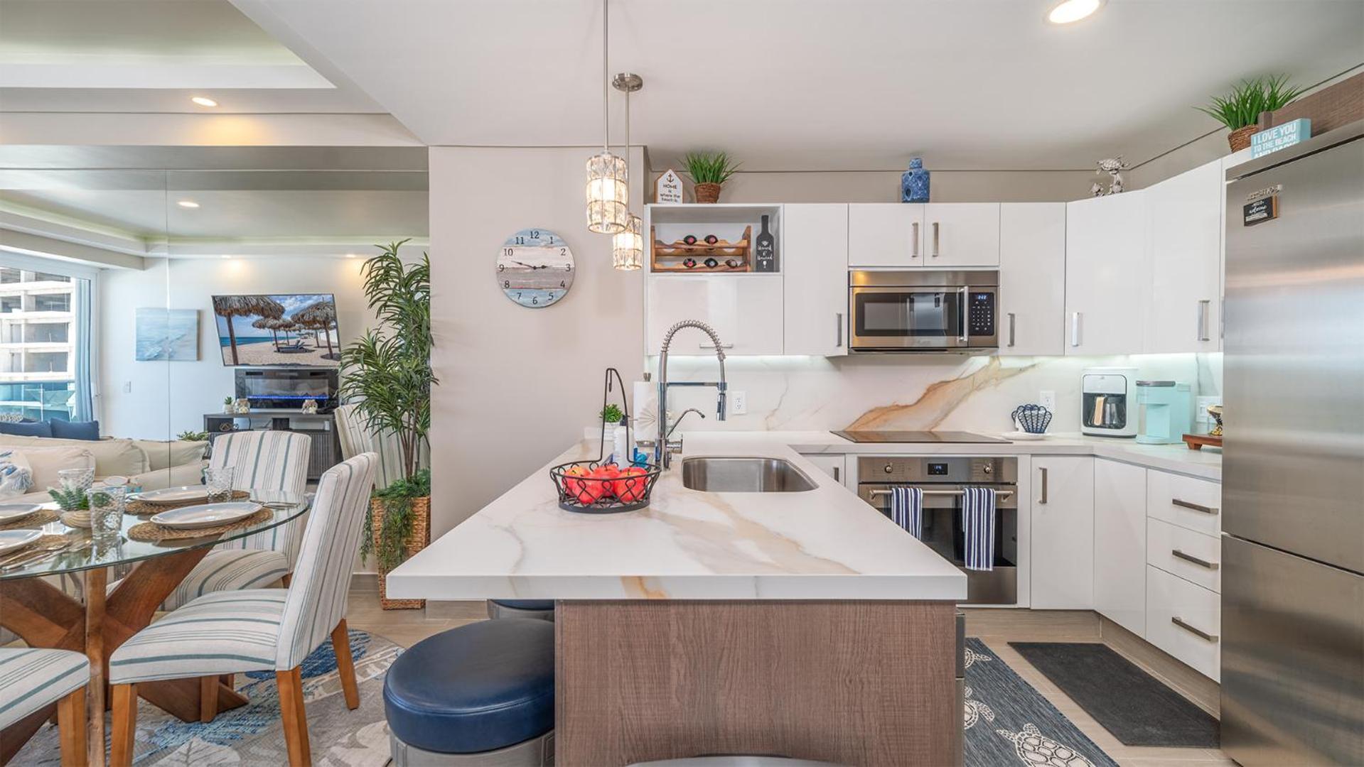 Sublime 1 bedroom condo Encantame Towers Verano 403