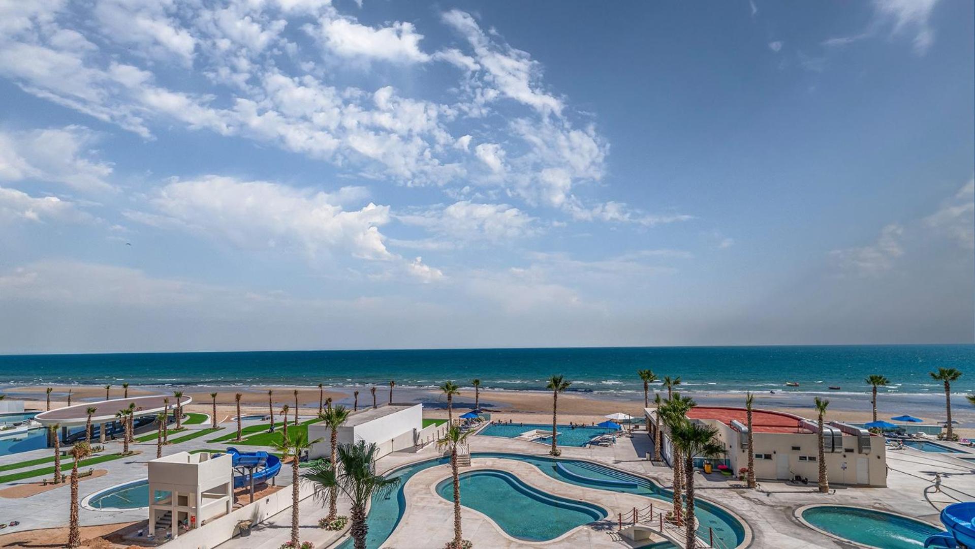 Sublime 1 bedroom condo Encantame Towers Verano 403