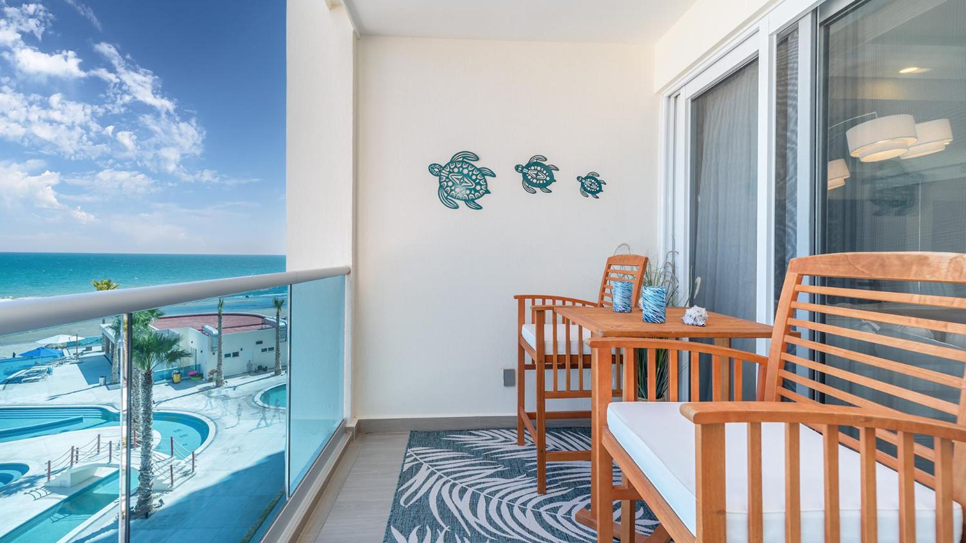 Sublime 1 bedroom condo Encantame Towers Verano 403