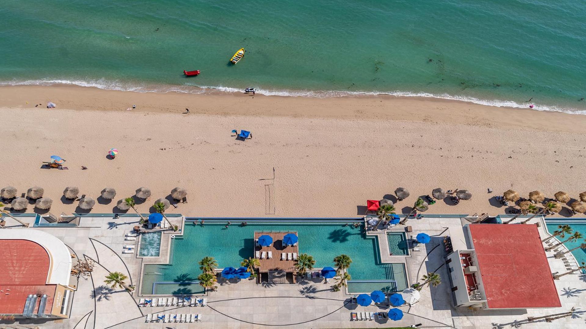 Modern Luxury, Beachfront, Ocean Views C1803 Encantame