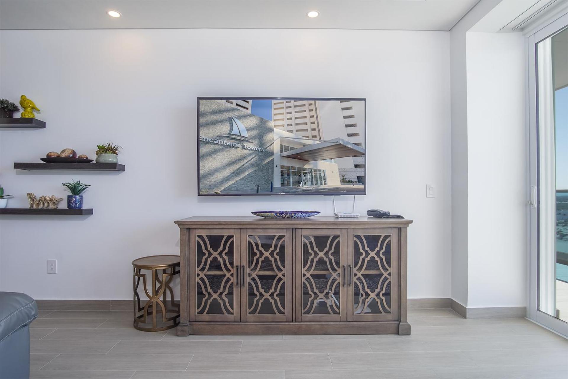 Looking for the perfect scape from the city? Peaceful 2 bedroom condo Verano 804