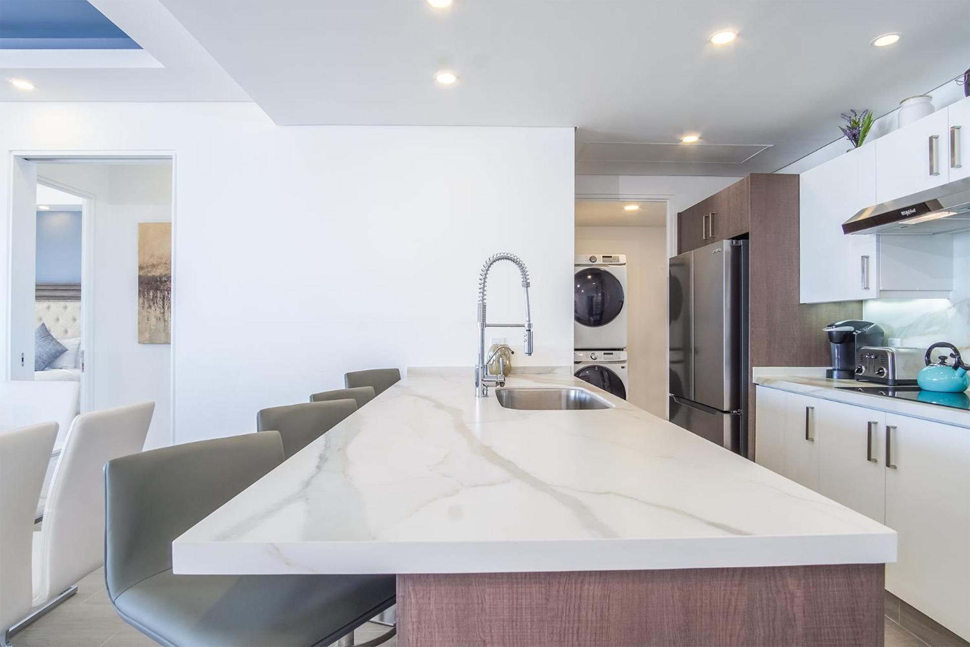 Looking for the perfect scape from the city? Peaceful 2 bedroom condo Verano 804