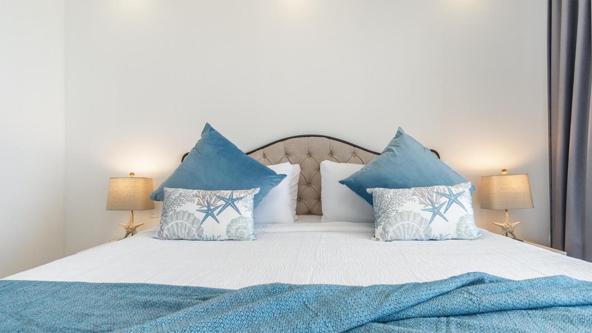 A Style Of Its Own 2 bedroom unit Encantame Viento 1202