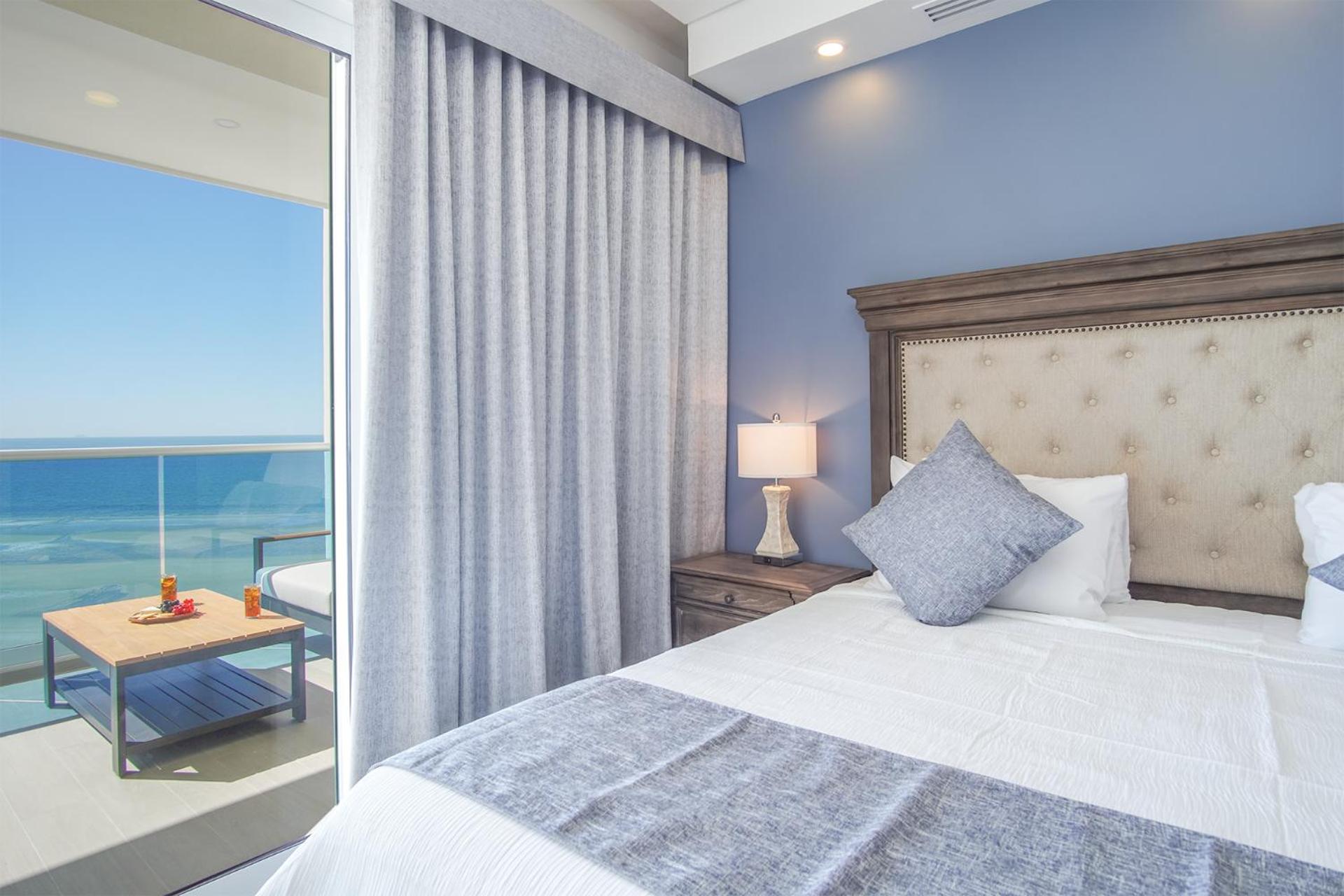 Looking for the perfect scape from the city? Peaceful 2 bedroom condo Verano 804